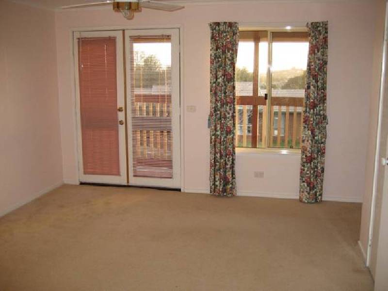 25 Lawrence Drive, Berwick VIC 3806