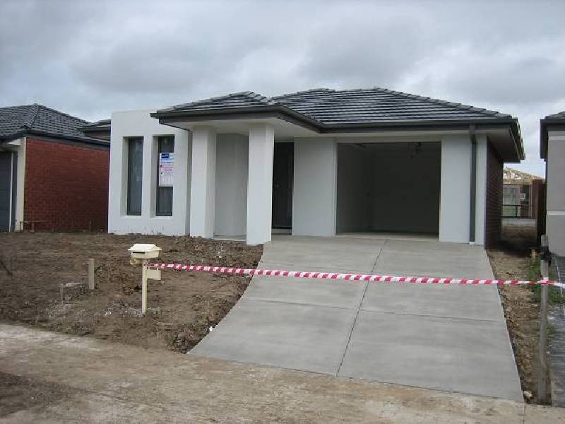 17 Melzak Way, Berwick VIC 3806