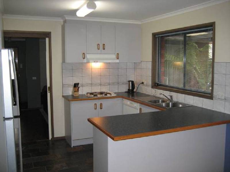 12 Ami Court, Berwick VIC 3806