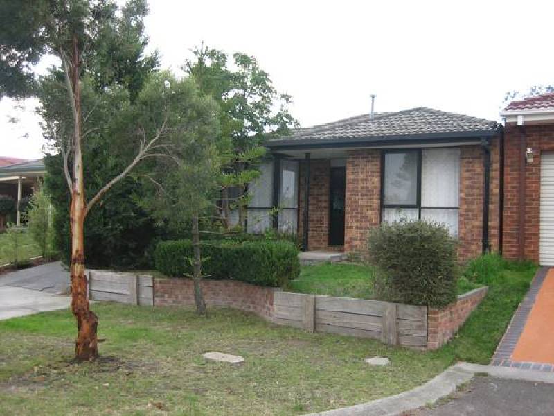 8 Cooma Court, Berwick VIC 3806