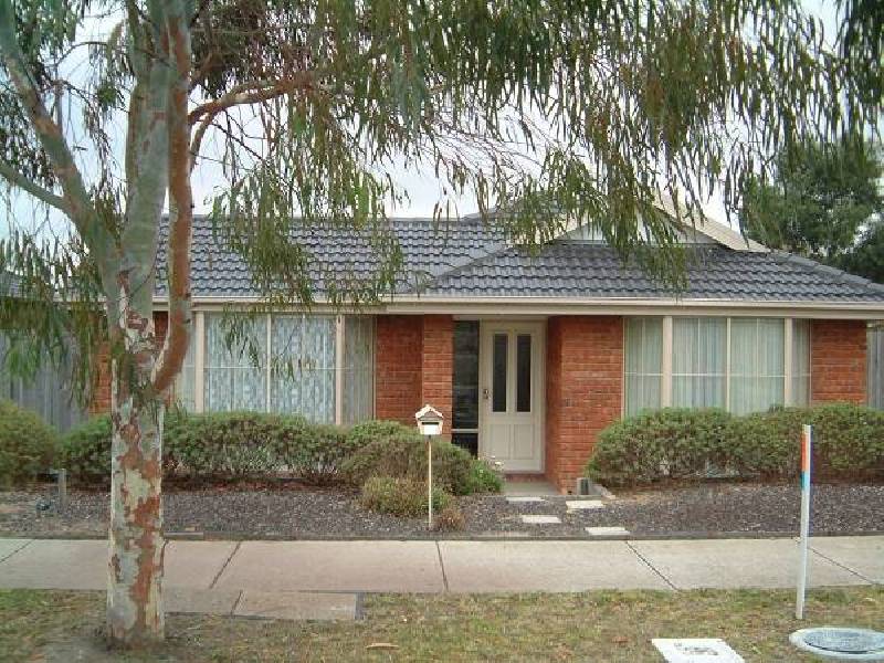58 HIGHFIELDE AVENUE, Berwick VIC 3806