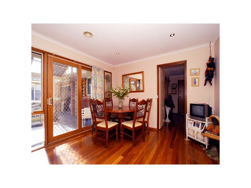 27 Insignia Crescent, Berwick VIC 3806