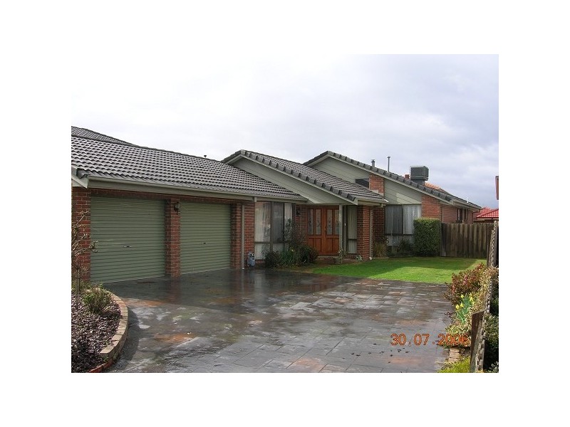 8 Ainsleigh Court, Narre Warren VIC 3805
