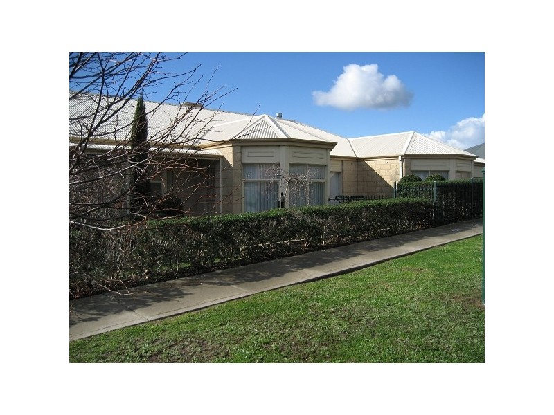 11 Terrace Gardens, Narre Warren South VIC 3805