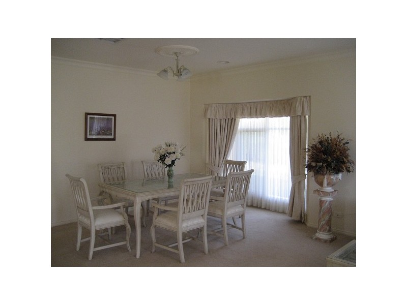 11 Terrace Gardens, Narre Warren South VIC 3805