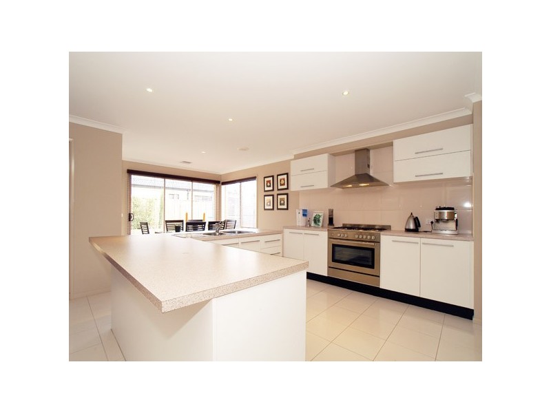 35 Ellen Road, Narre Warren South VIC 3805