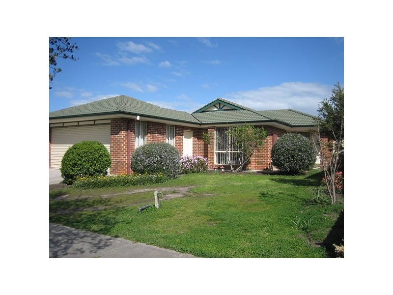 5 Highland Crescent, Narre Warren South VIC 3805
