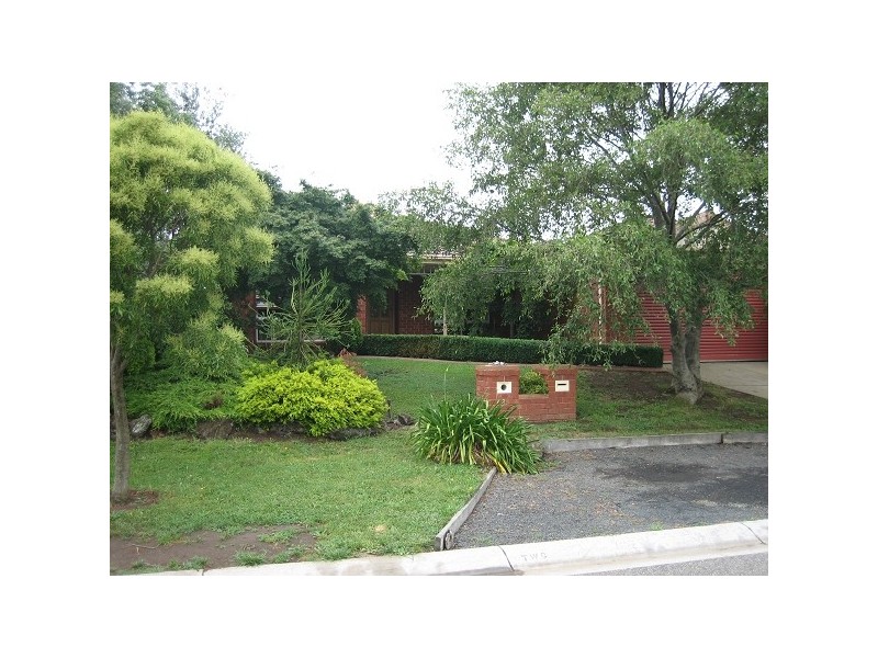 21 Claremont Glen, Berwick VIC 3806