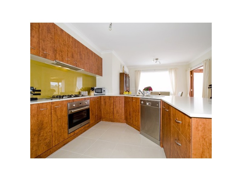 101 Viewgrand Drive, Berwick VIC 3806