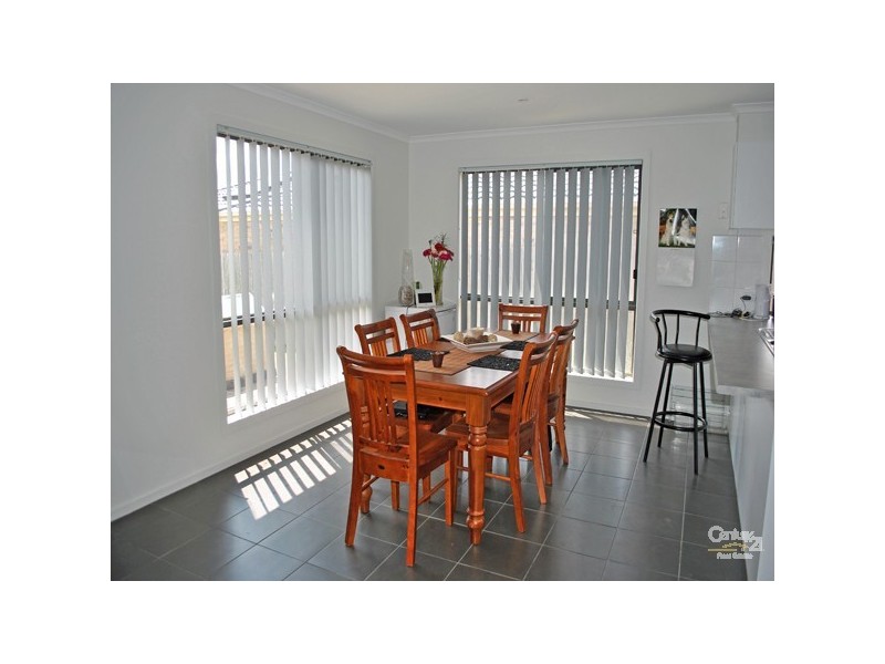 68 Golf Links Road, Berwick VIC 3806