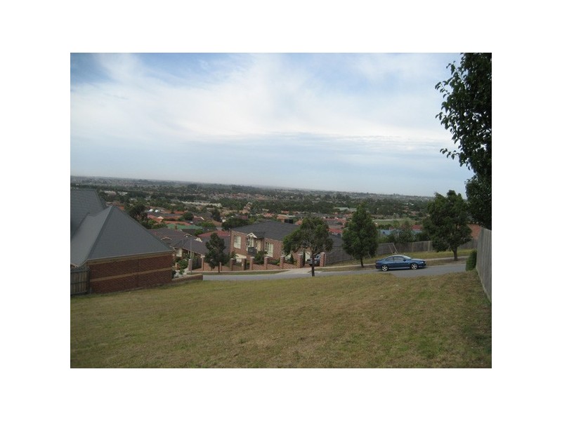 6 Otterburn Drive, Berwick VIC 3806