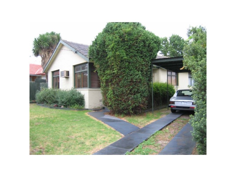 5 The Fairway, Hampton Park VIC 3976