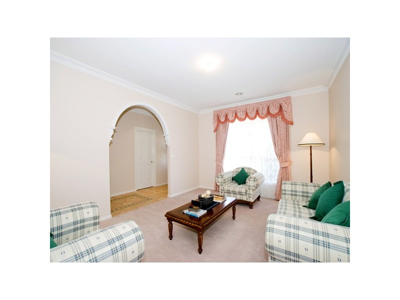 38 Cromford Crescent, Narre Warren South VIC 3805