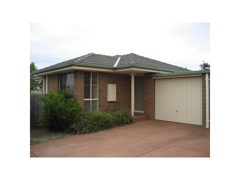 2/12 Madison Avenue, Narre Warren VIC 3805