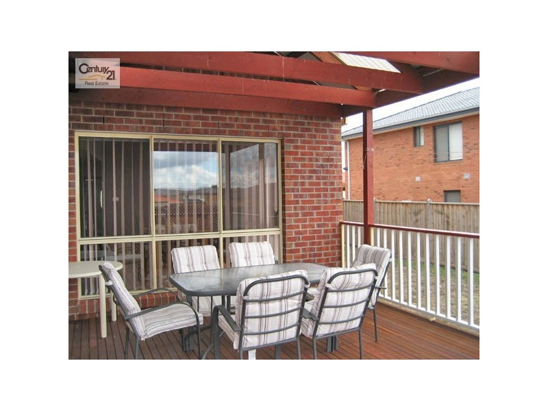 8 Wearingford Avenue, Narre Warren South VIC 3805