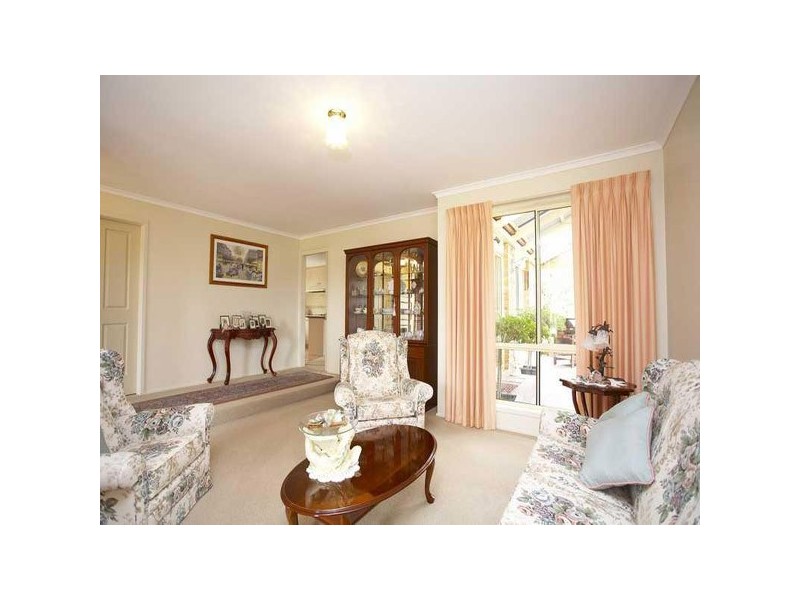 23 Jarryd Crescent, Berwick VIC 3806