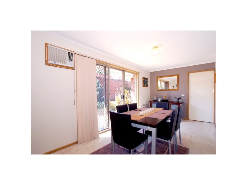 6 Adelaide Close, Berwick VIC 3806