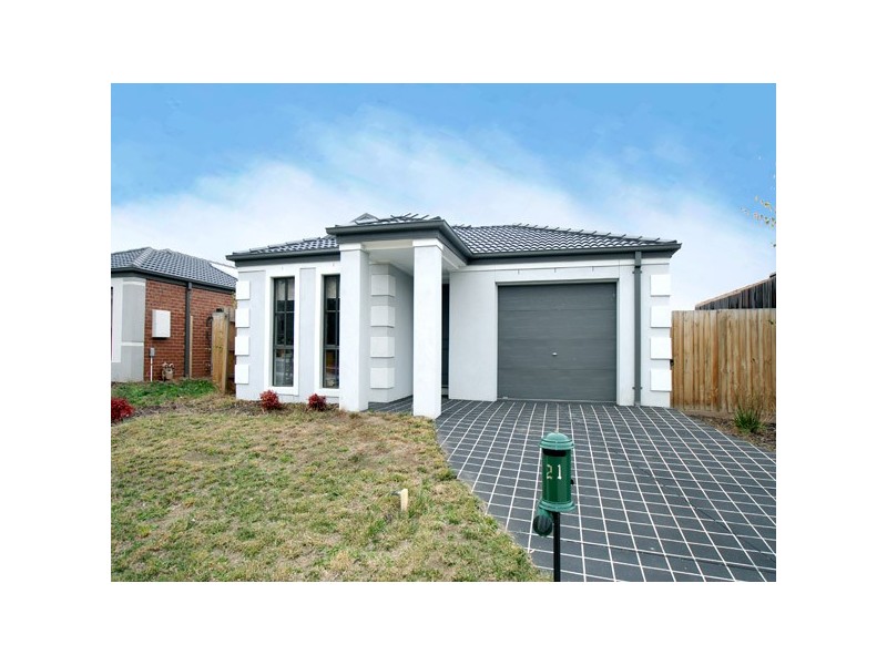 21 Melzak Way, Berwick VIC 3806