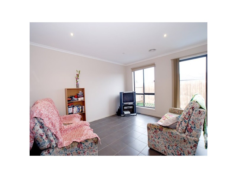 21 Melzak Way, Berwick VIC 3806