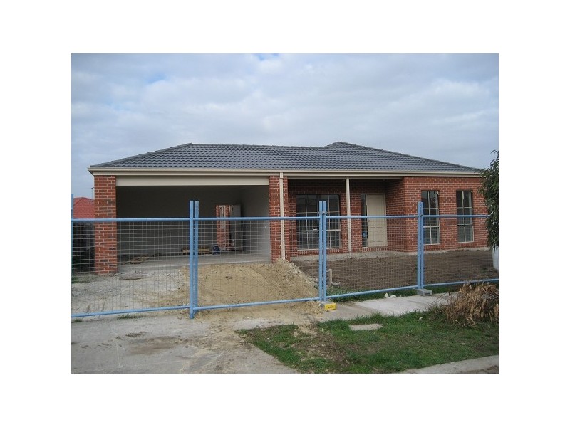 12 Glenisla Way, Berwick VIC 3806