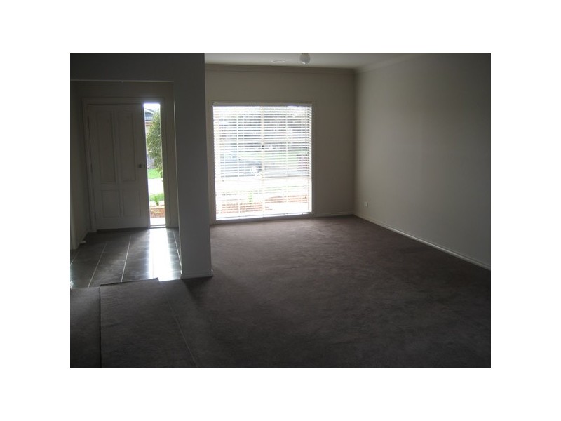 12 Glenisla Way, Berwick VIC 3806