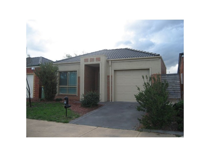 56 Oaklands Way, Pakenham VIC 3810