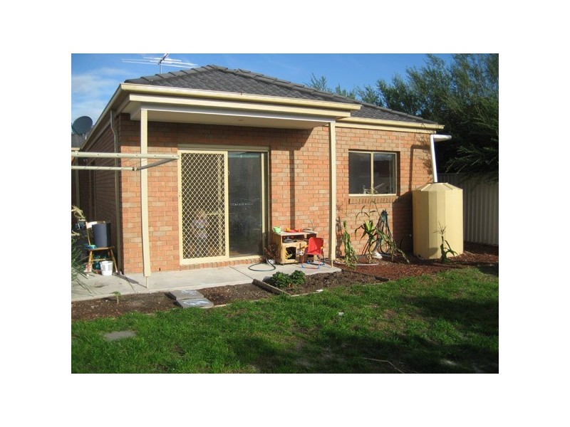 56 Oaklands Way, Pakenham VIC 3810