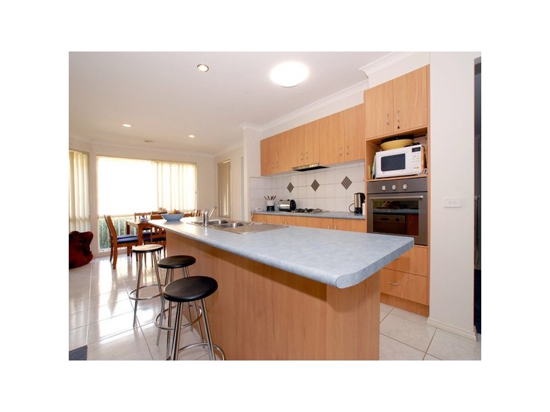 70 Bridgewater Boulevard, Berwick VIC 3806