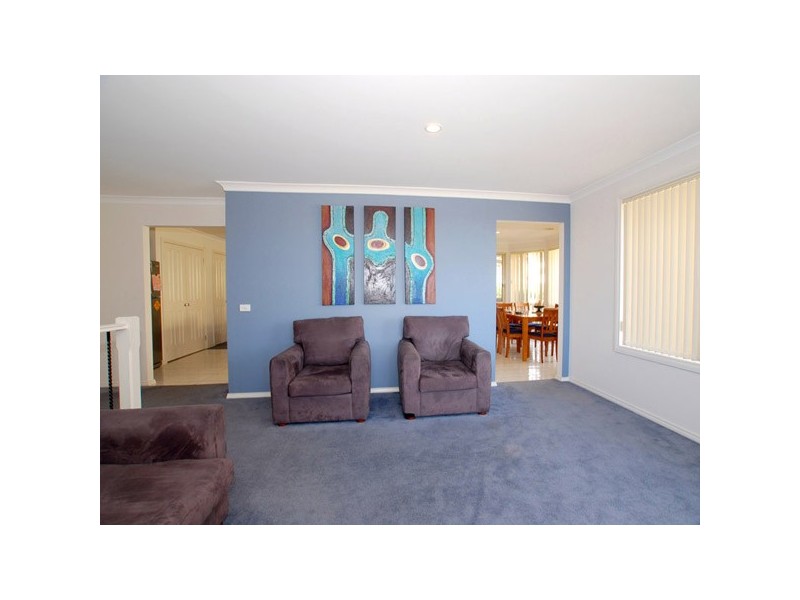 70 Bridgewater Boulevard, Berwick VIC 3806