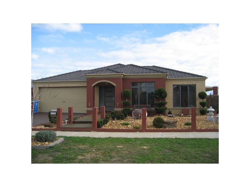 81 Skyline Way, Berwick VIC 3806