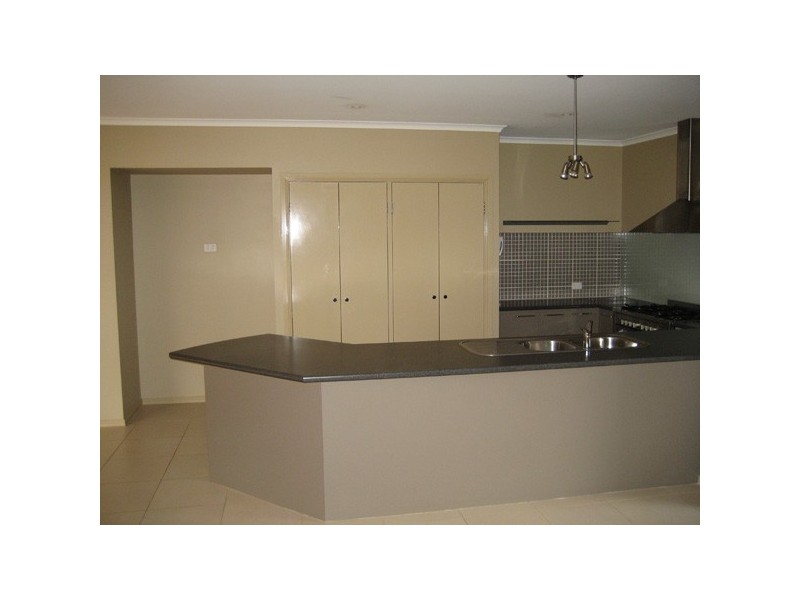 81 Skyline Way, Berwick VIC 3806