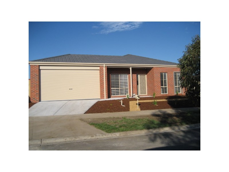 12 Glenisla Way, Berwick VIC 3806