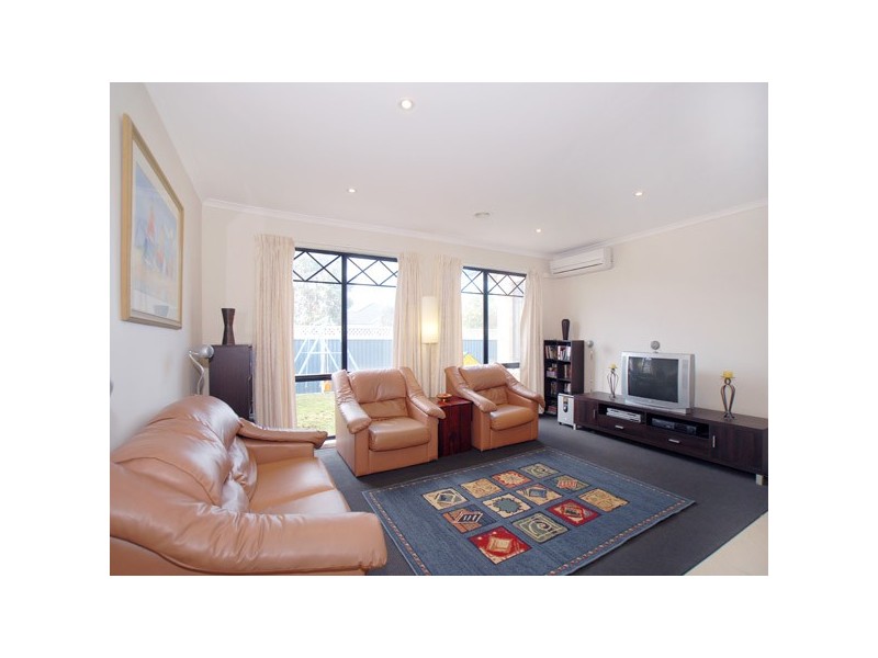 1 Maple Link, Pakenham VIC 3810