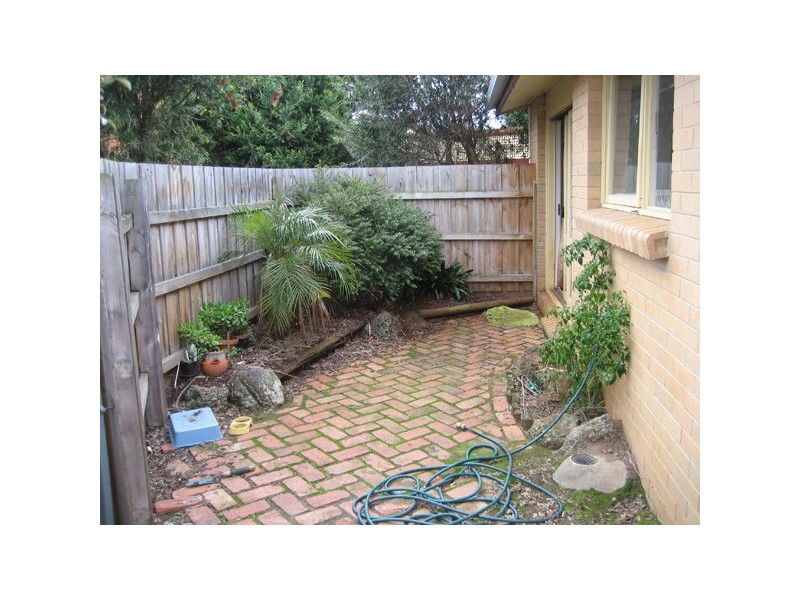 2 Warren Close, Narre Warren VIC 3805