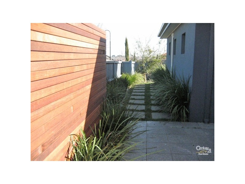 11 Greenhaven Terrace, Berwick VIC 3806