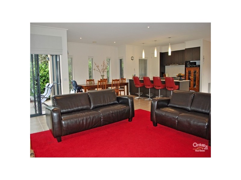 11 Greenhaven Terrace, Berwick VIC 3806