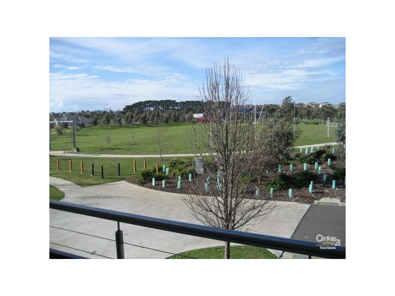 11 Greenhaven Terrace, Berwick VIC 3806