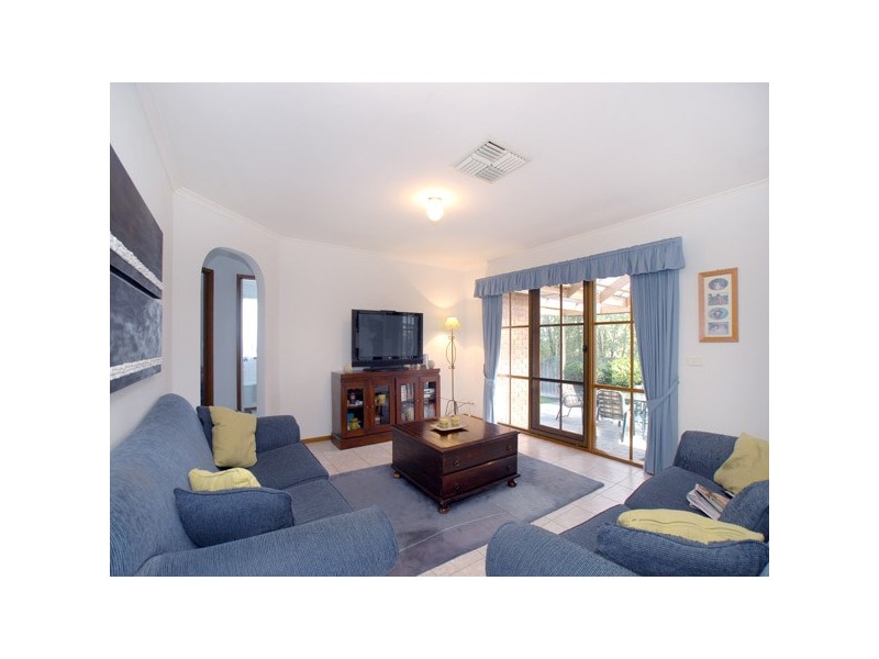 5 Hedgeley Drive, Berwick VIC 3806