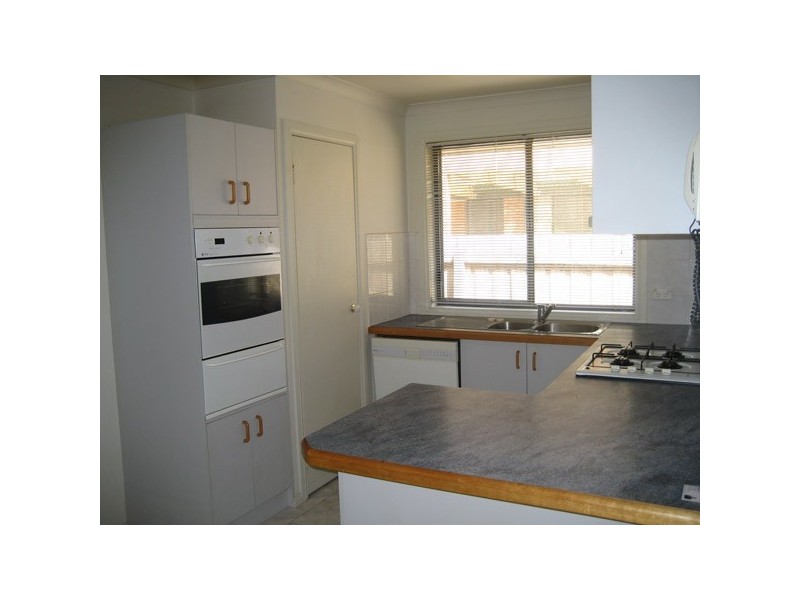 18 Nita Close, Narre Warren VIC 3805