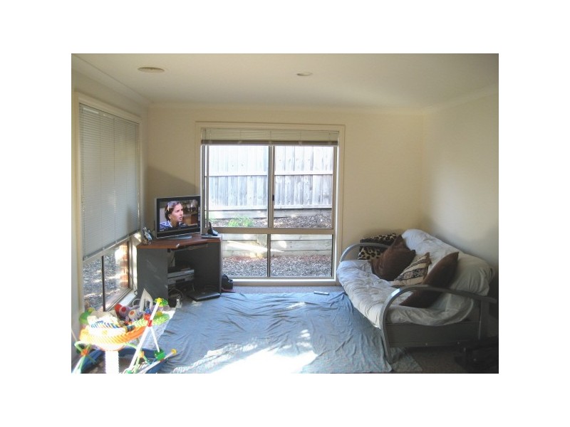 10/133 Bemersyde Drive, Berwick VIC 3806