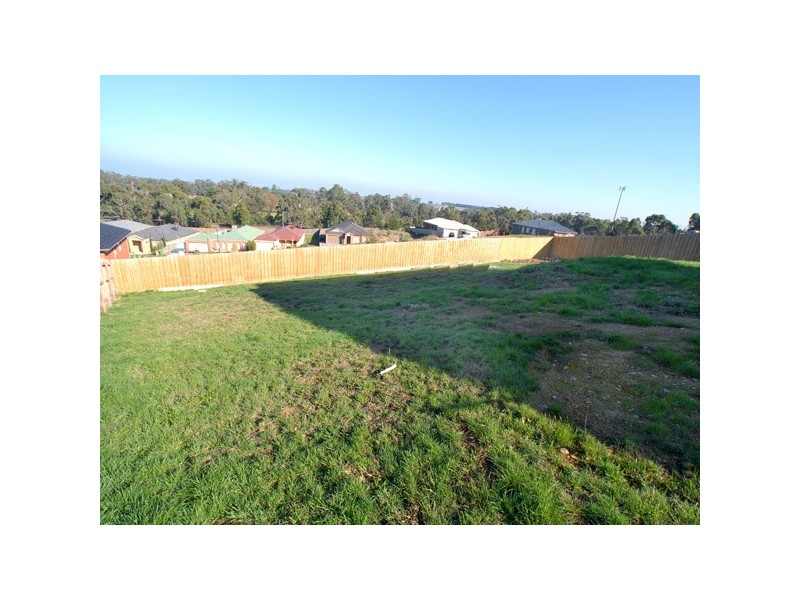 23 Royal Crescent, Beaconsfield VIC 3807