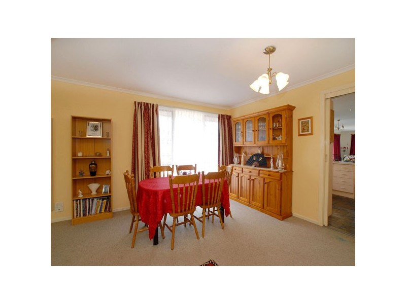 12 Van Court, Narre Warren VIC 3805