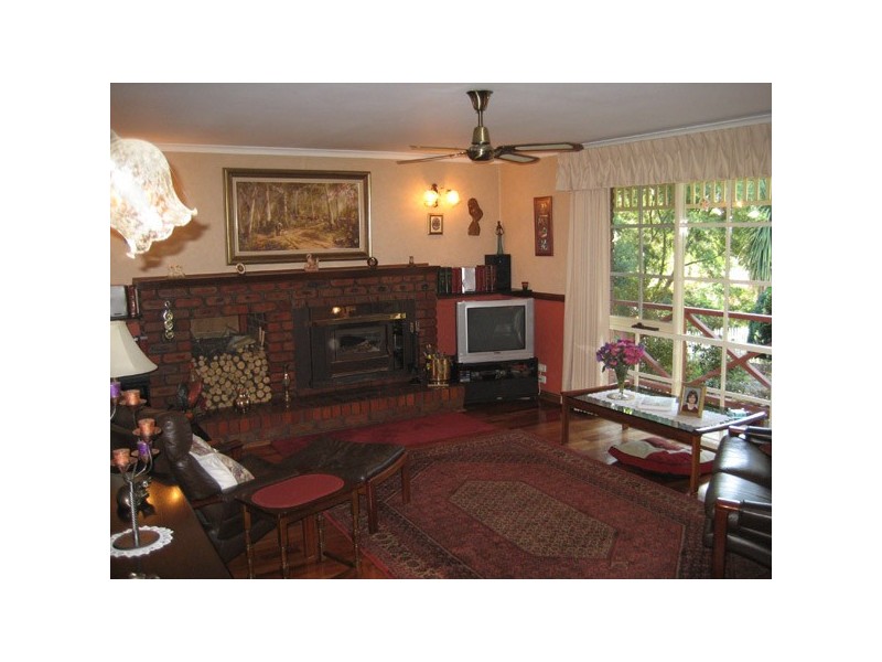 15 Paul Grove, Beaconsfield Upper VIC 3808