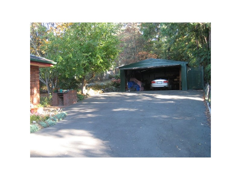 15 Paul Grove, Beaconsfield Upper VIC 3808