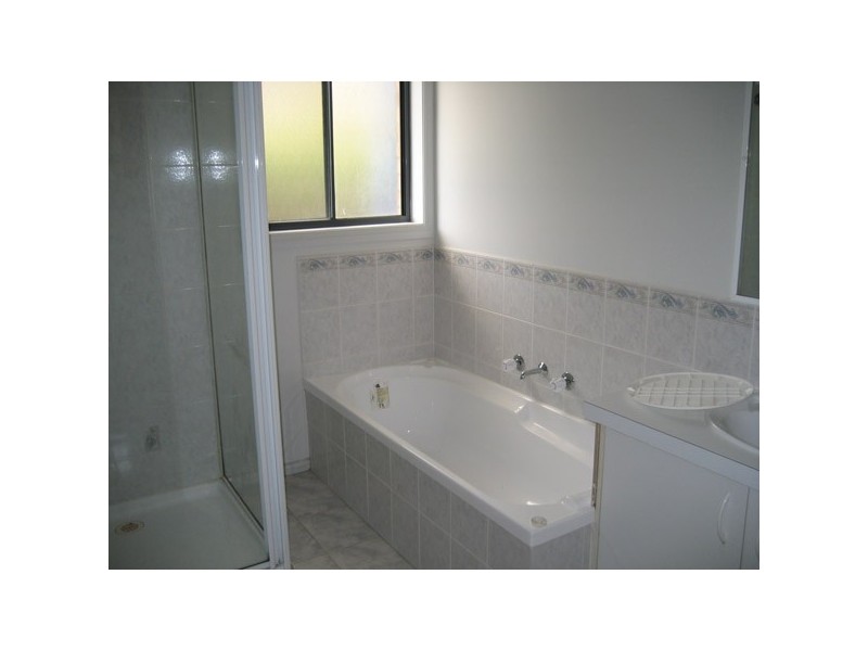 18 Nita Close, Narre Warren VIC 3805