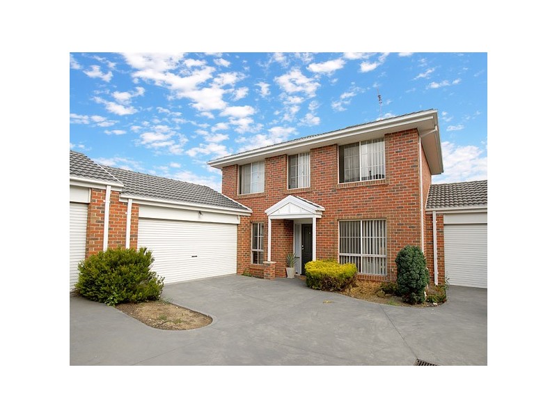 2/31 Homestead Road, Berwick VIC 3806