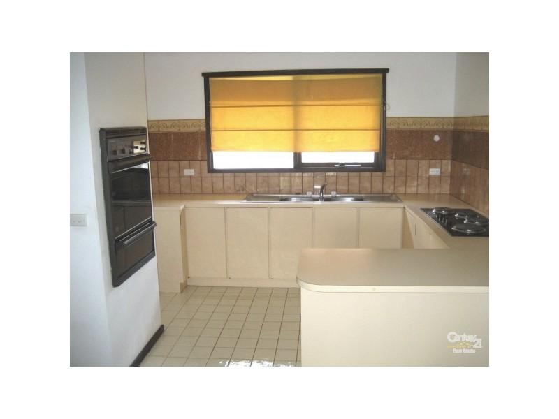 1 Escott Grove, Berwick VIC 3806