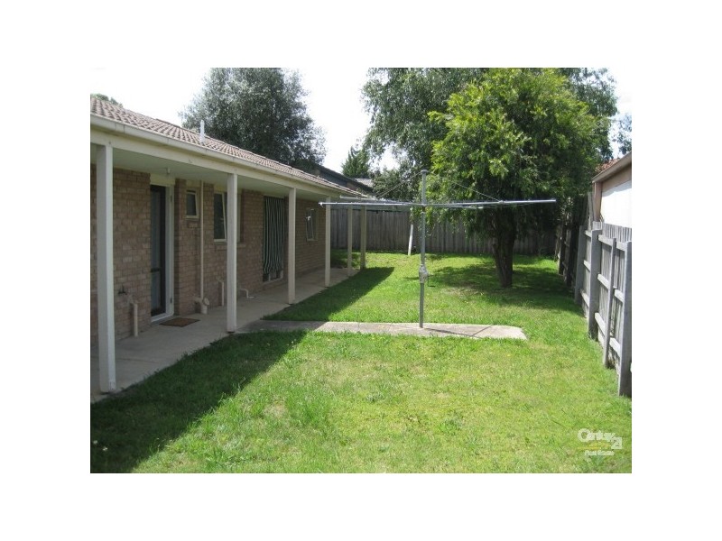 1 Escott Grove, Berwick VIC 3806