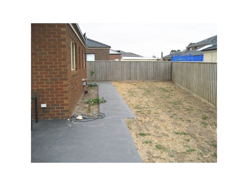 1 Cavalier Drive, Berwick VIC 3806