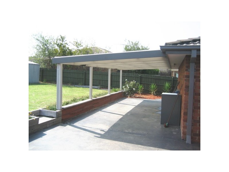 22 Amber Crescent, Narre Warren VIC 3805